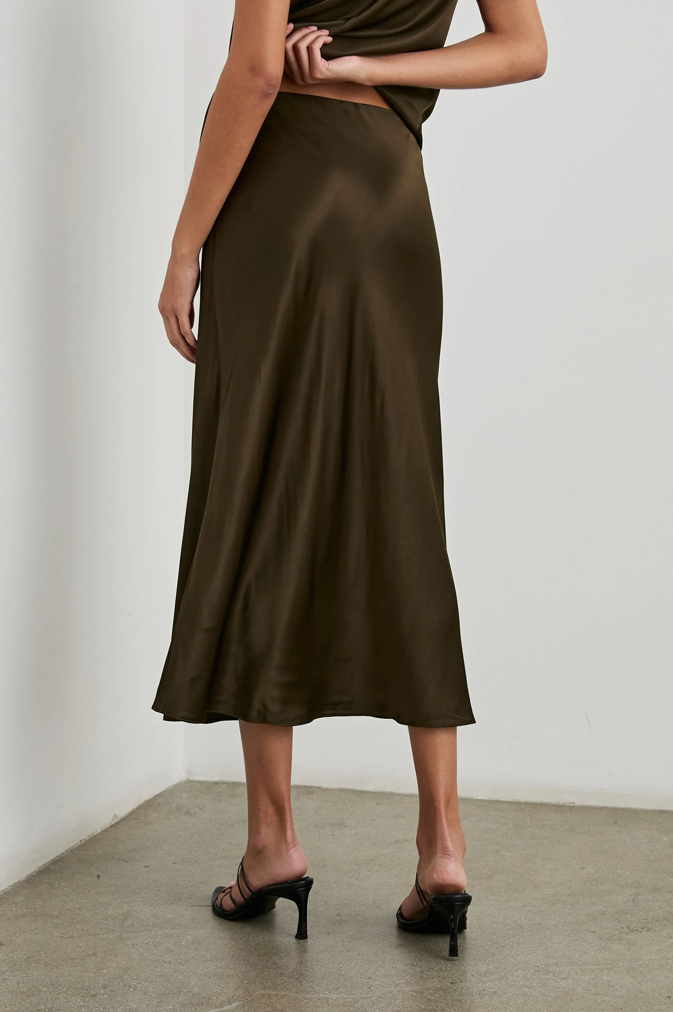 ANYA SKIRT - DARK MOSS
