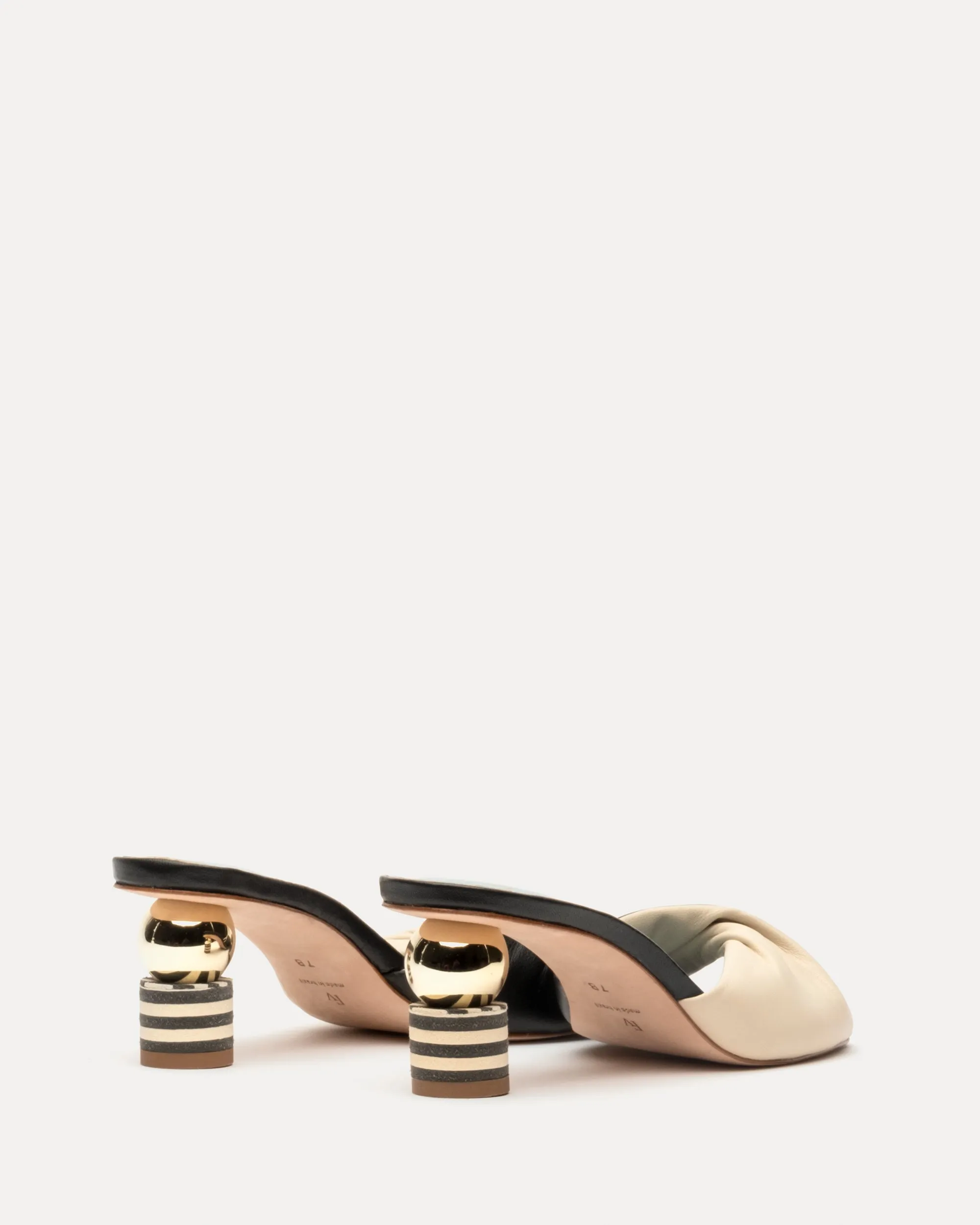 Farah Twist Kickball Heel Nappa Black Oyster