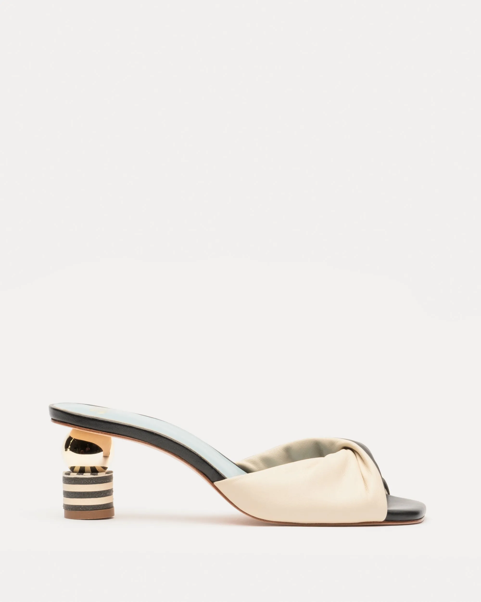 Farah Twist Kickball Heel Nappa Black Oyster