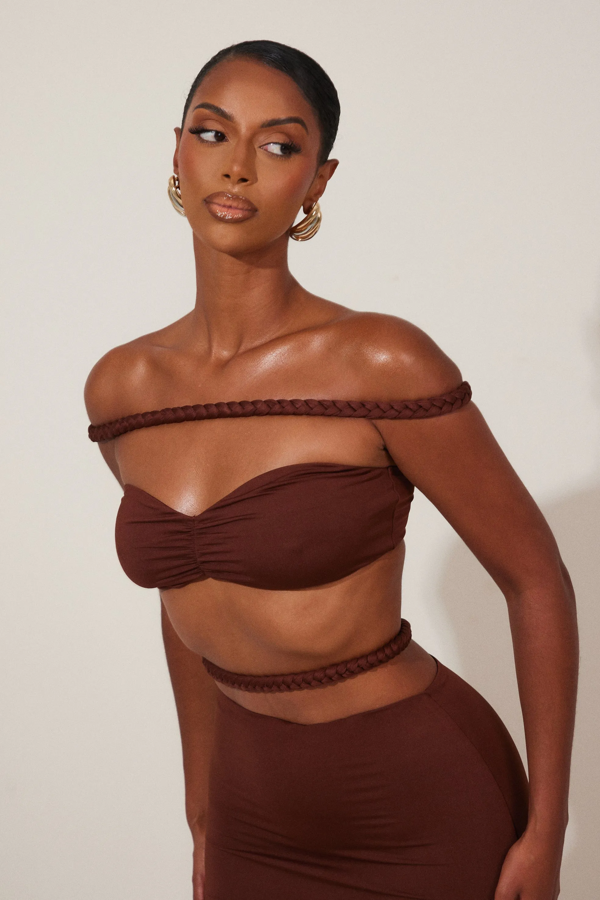 The Palila Set in Brown